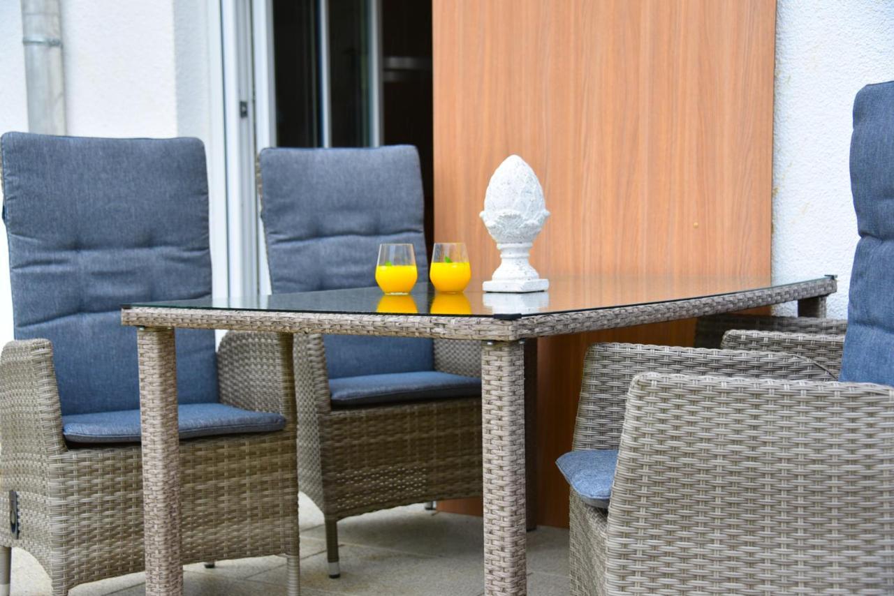 Antike&Modern Deluxe 2 mit Terrasse Lejlighed Leipheim Eksteriør billede